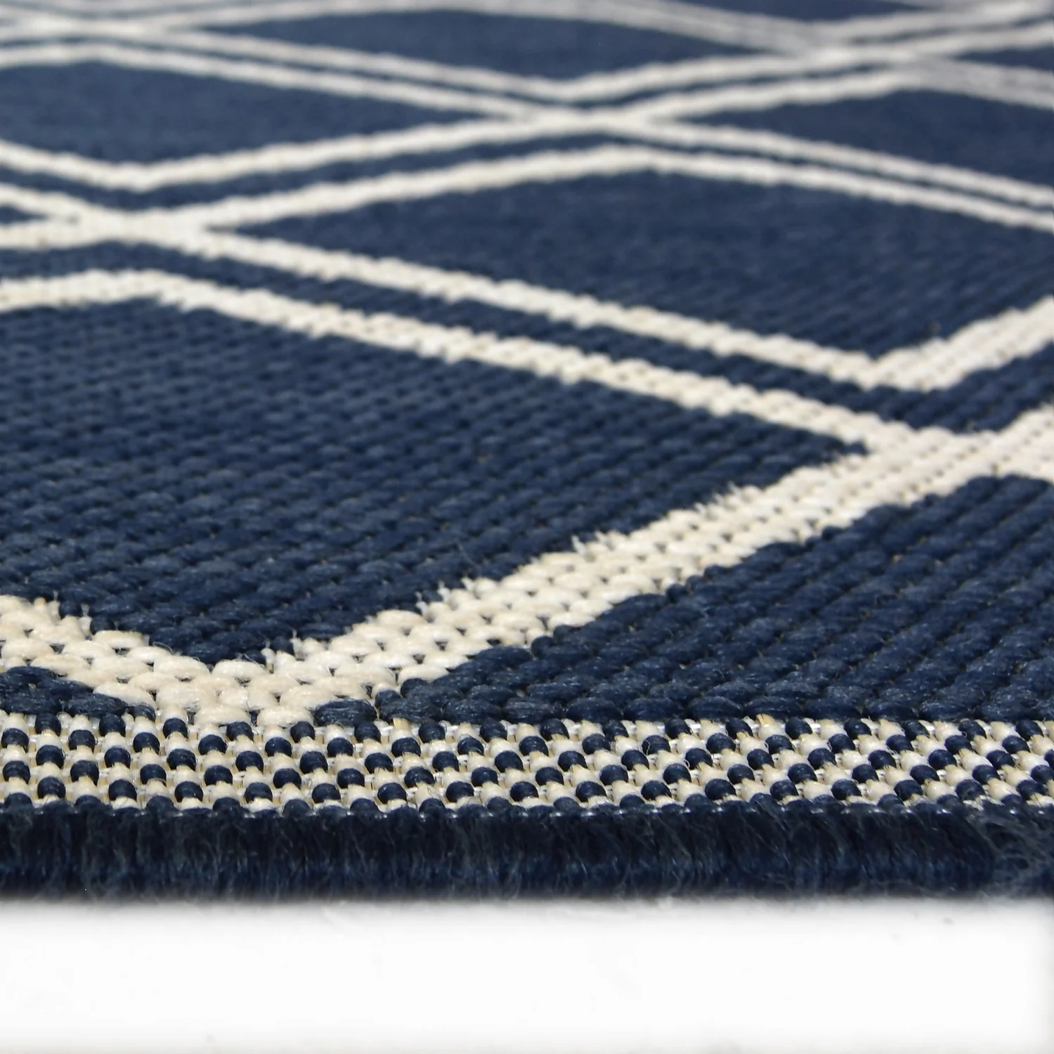 County Diamonds Indoor/Outdoor Rug - Navy - 120x170cm 4 County Diamonds Indoor/Outdoor Rug - Navy - 120x170cm - Image 4