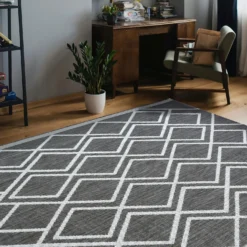County Diamonds Indoor/Outdoor Rug - Silver - 160x230cm -Homebase Furniture Store 14016059 1575006087351493