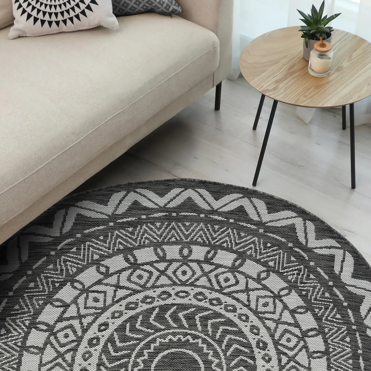 County Circle Indoor/Outdoor Rug - Grey - 133cm 2 County Circle Indoor/Outdoor Rug - Grey - 133cm - Image 2