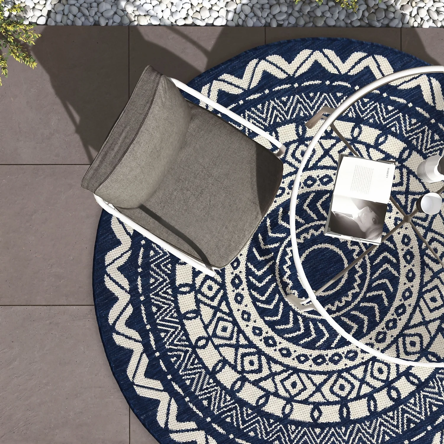 County Circle Indoor/Outdoor Rug - Navy - 133cm 2 County Circle Indoor/Outdoor Rug - Navy - 133cm - Image 2