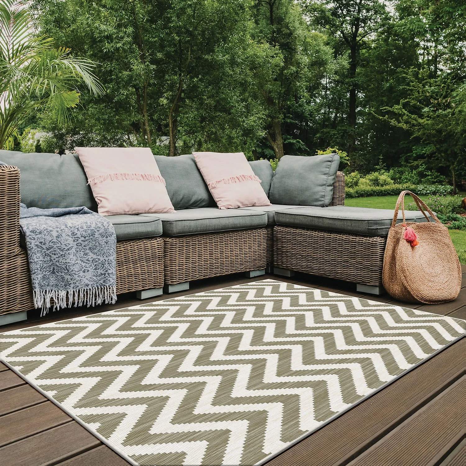 Duo Weave Indoor/Outdoor Rug - Chevrons Natural - 160x230cm 2 Duo Weave Indoor/Outdoor Rug - Chevrons Natural - 160x230cm - Image 2