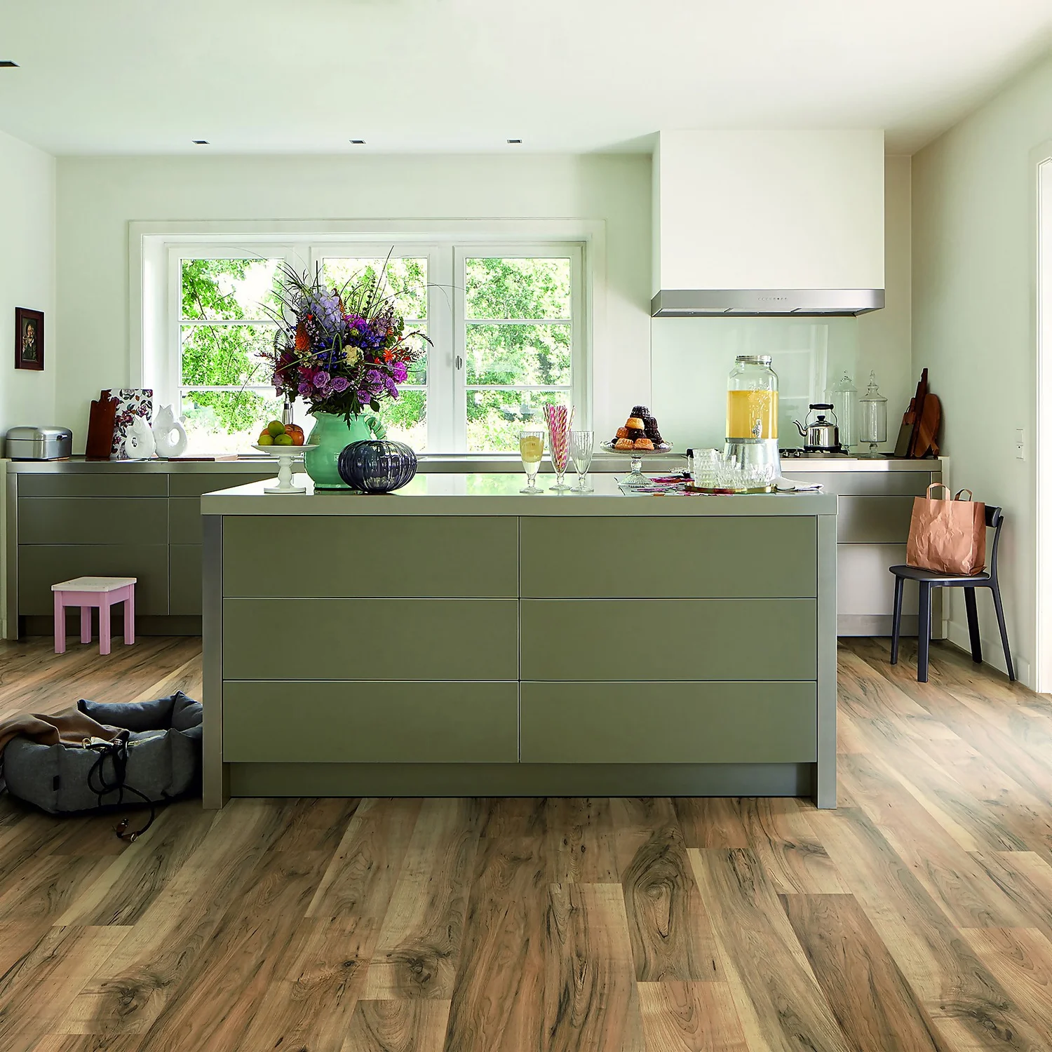 EGGER HOME Brown Perganti Walnut 8mm Aqua+ Laminate Flooring Sample 1 EGGER HOME Brown Perganti Walnut 8mm Aqua+ Laminate Flooring Sample